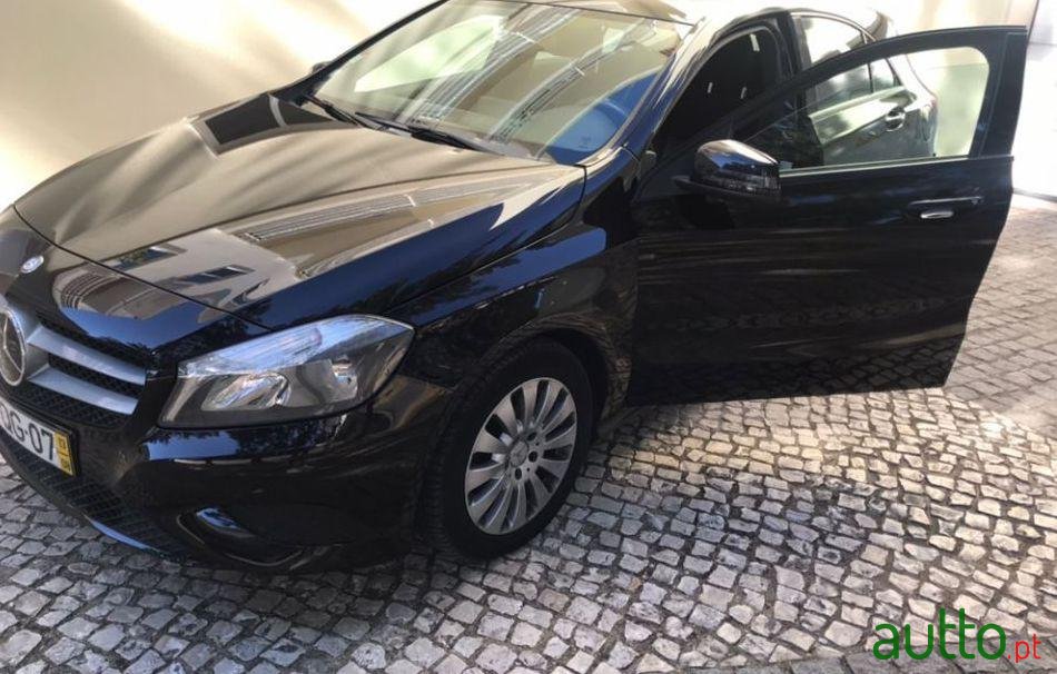 2013' Mercedes-Benz 180 Style photo #1