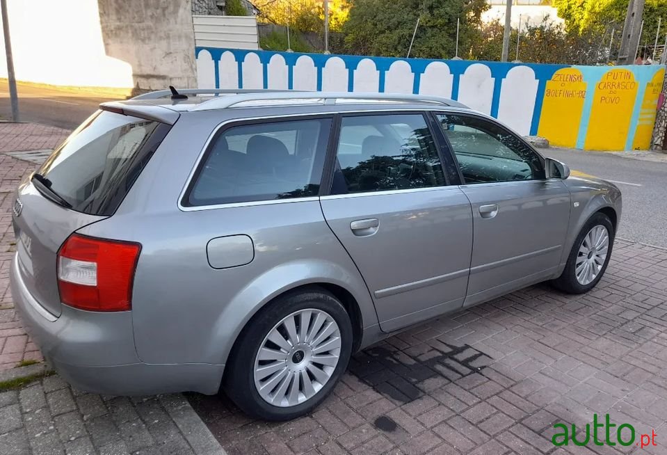 2004' Audi A4 Avant photo #3