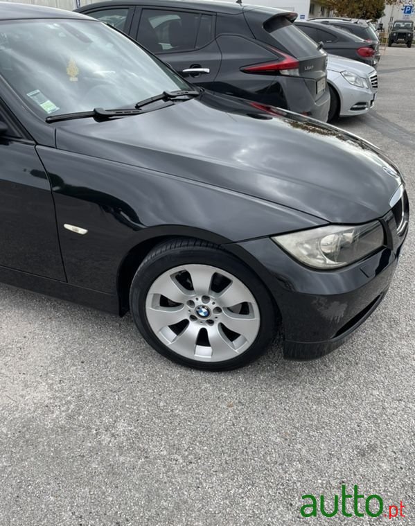 2005' BMW 320 photo #2