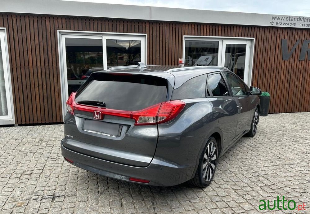 2014' Honda Civic Tourer photo #5