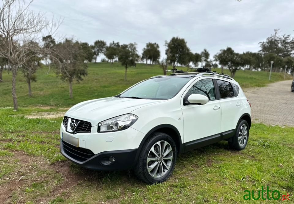 2012' Nissan Qashqai photo #1