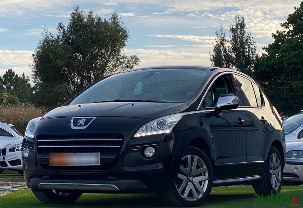 2012' Peugeot 3008 photo #1