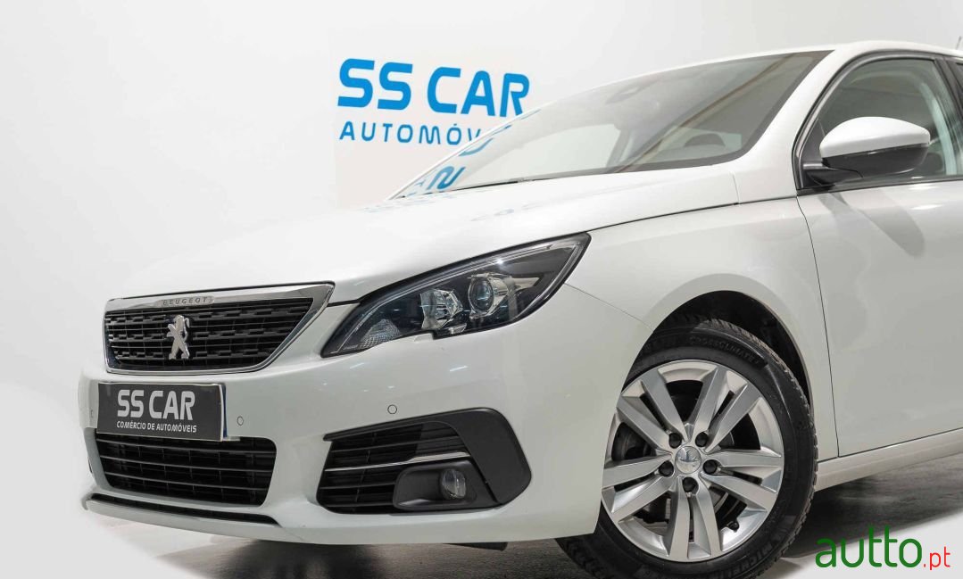 2019' Peugeot 308 Sw photo #2