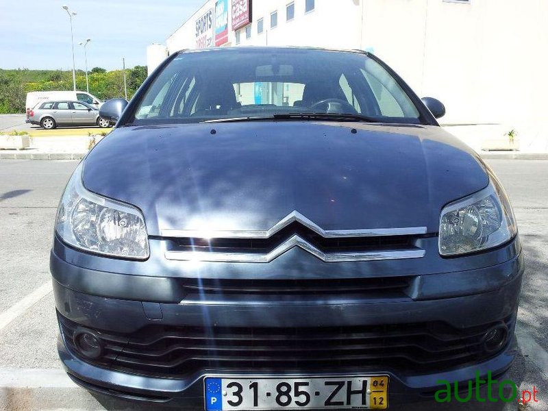 2004' Citroen C4 Hdi photo #2