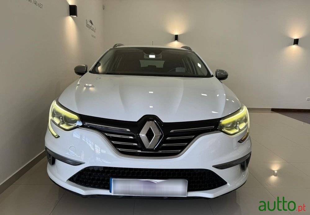 2017' Renault Megane Sport Tourer photo #5
