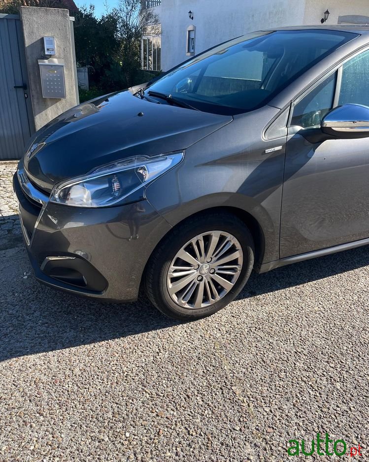 2018' Peugeot 208 photo #6