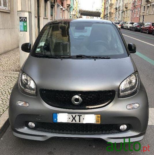2019' Smart Fortwo photo #4