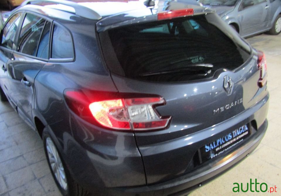 2015' Renault Megane Sport Tourer photo #5
