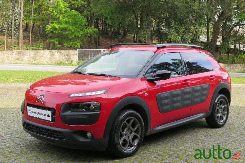 2015' Citroen C4 Cactus photo #2