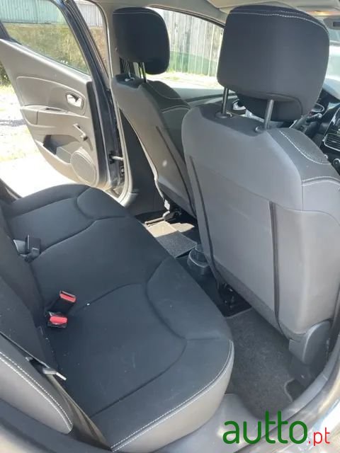 2018' Renault Clio photo #2