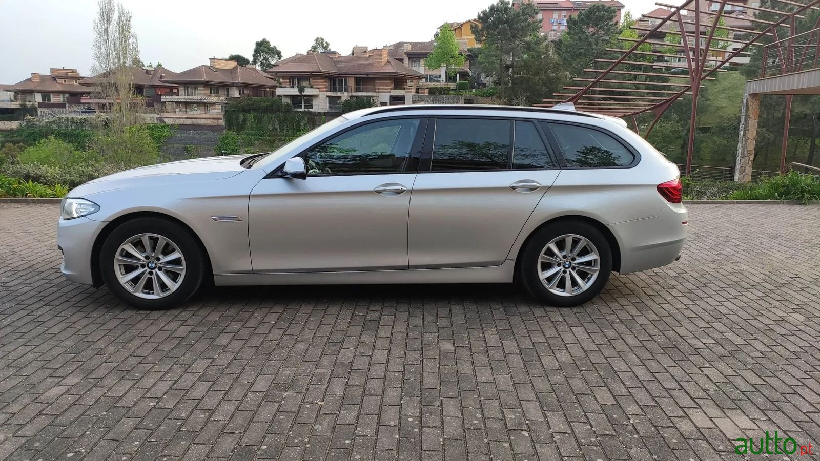 2017' BMW 520 photo #4