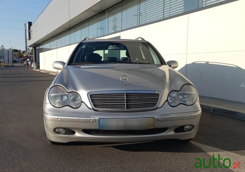 2002' Mercedes-Benz Classe C photo #1