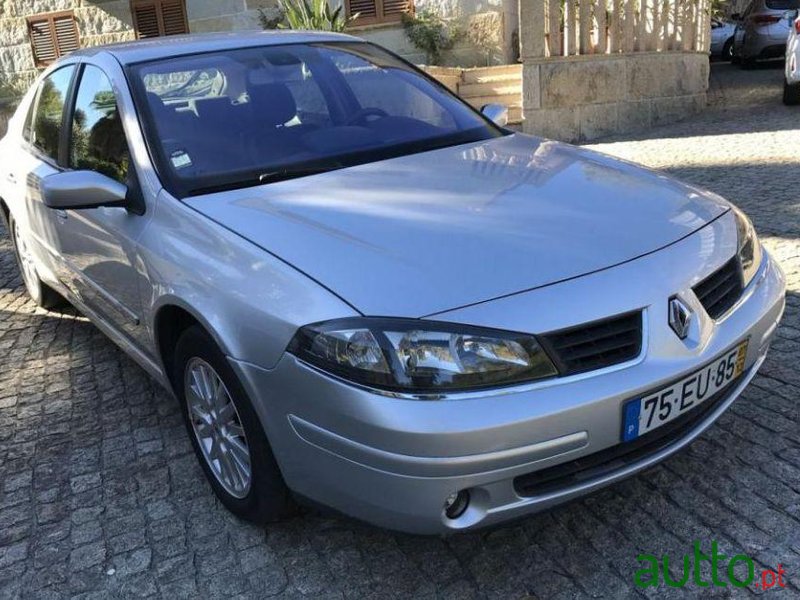 2007' Renault Laguna 2.0 Dci Initiale photo #1