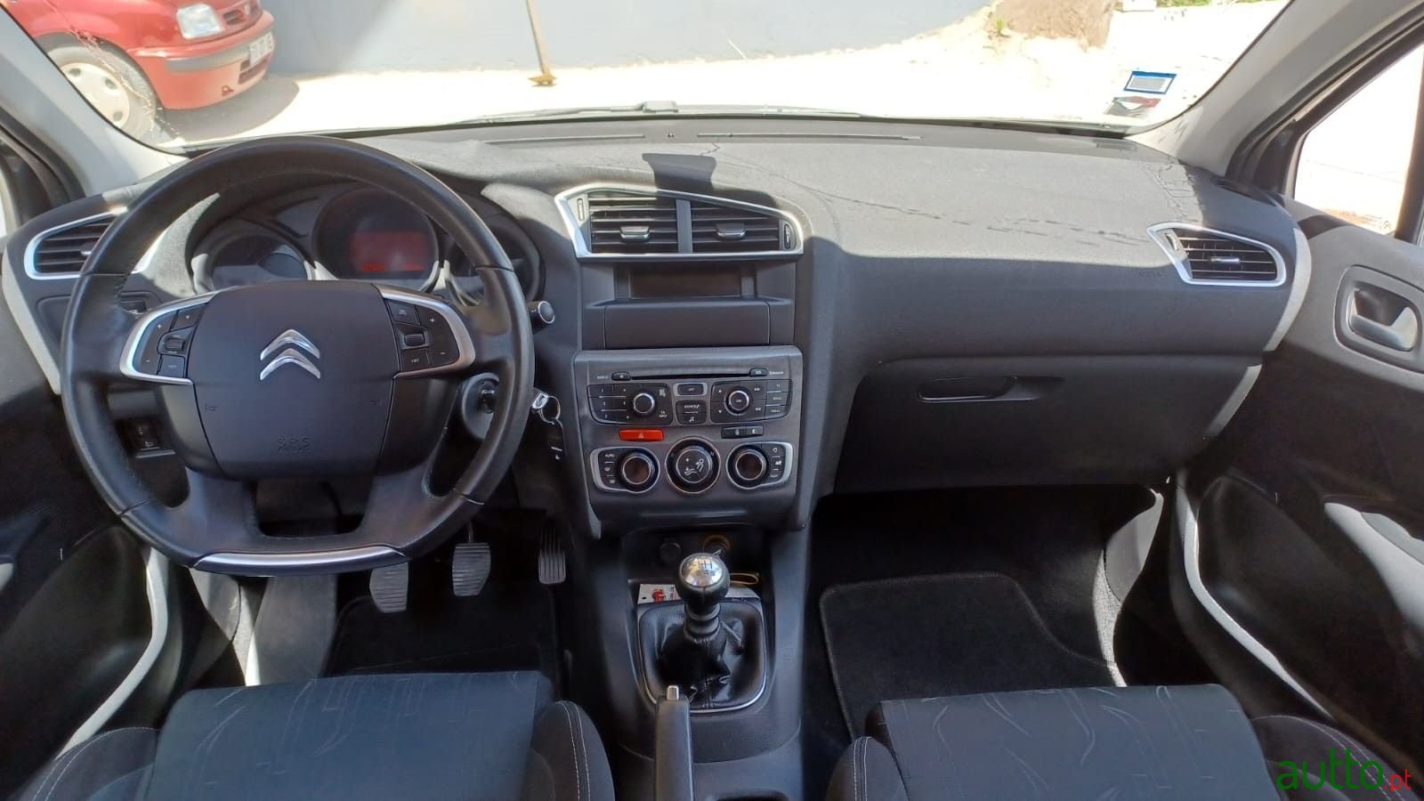 2013' Citroen C4 photo #2