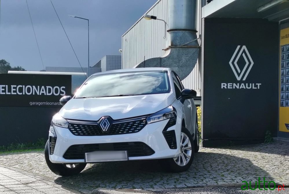 2024' Renault Clio photo #2