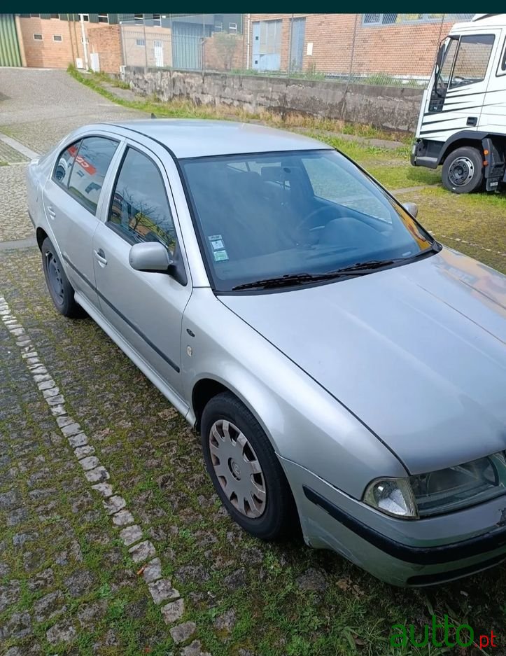 2000' Skoda Octavia 1.4 Ambiente photo #1
