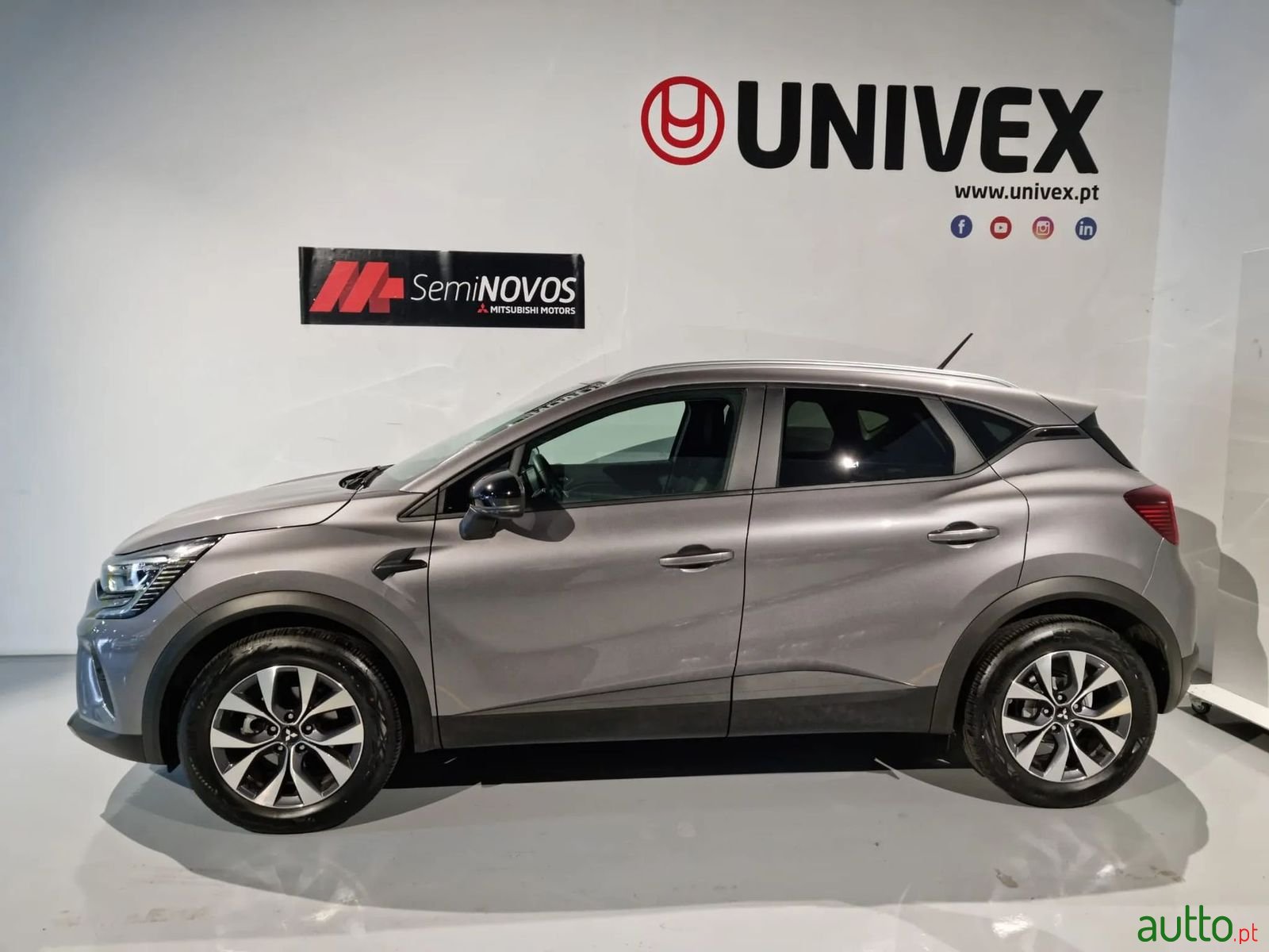 2023' Mitsubishi ASX photo #4