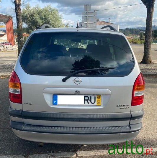 2001' Opel Zafira photo #1