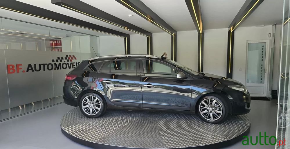 2011' Renault Mégane Sport Tourer photo #5