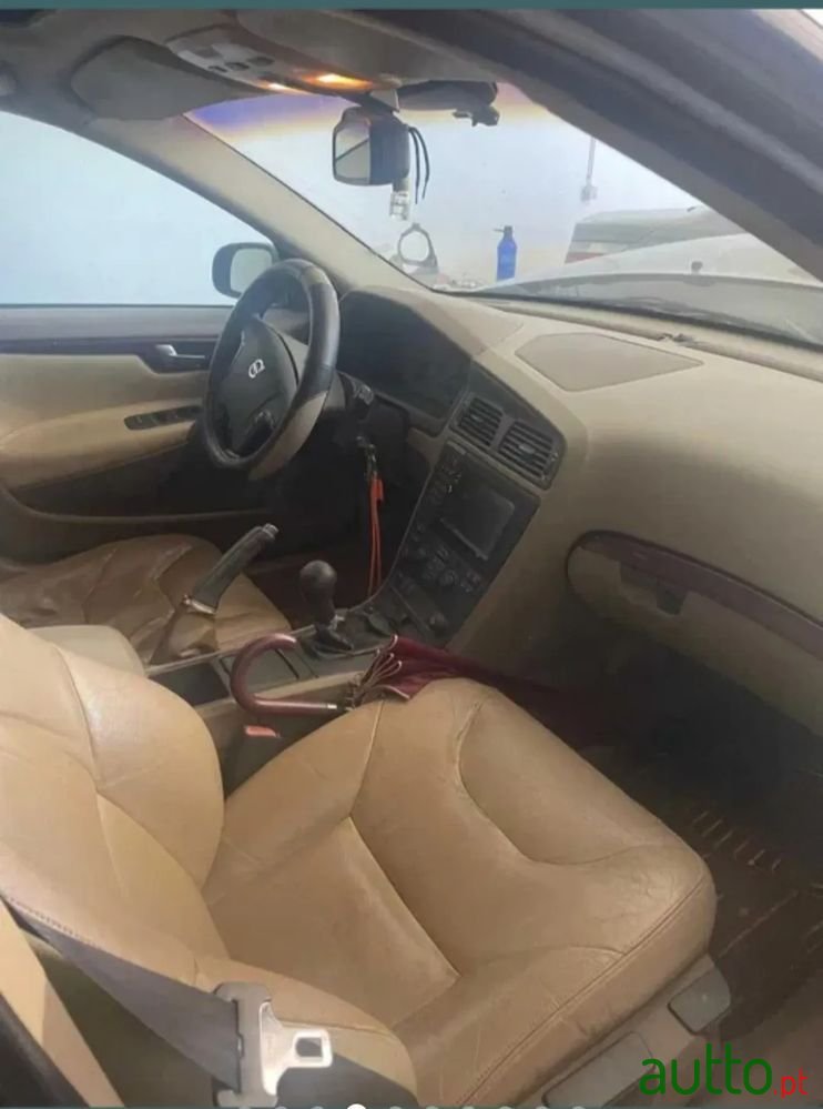 2001' Volvo V70 2.0 T photo #4