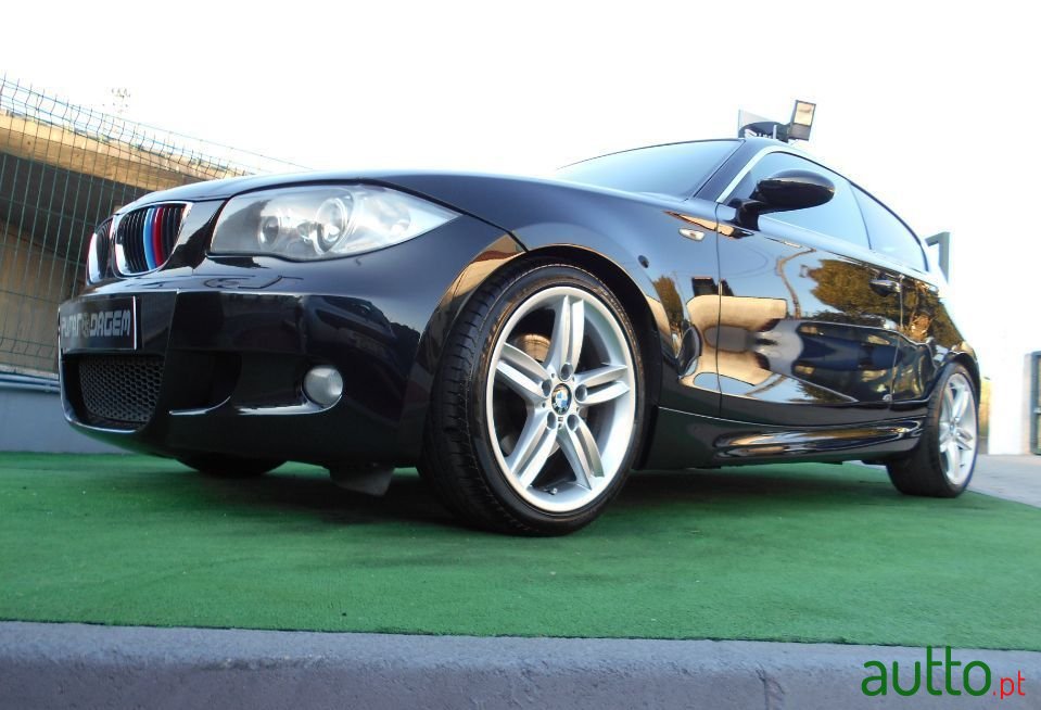 2008' BMW 120 photo #1