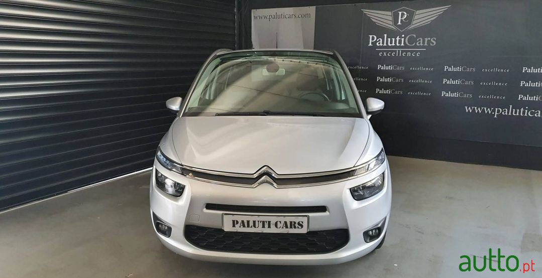 2015' Citroen C4 Grand Picasso photo #2
