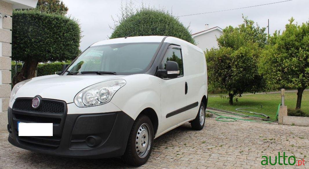 2013' Fiat Doblo photo #2