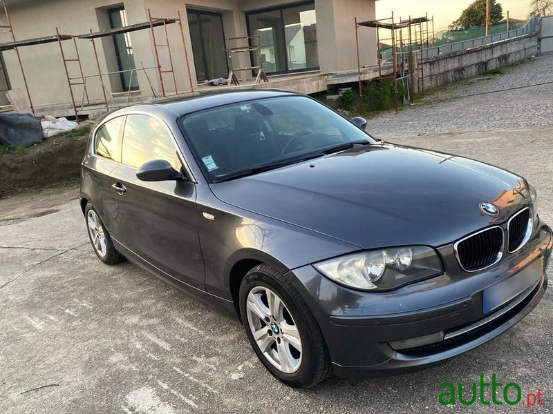 2007' BMW 118 D photo #1