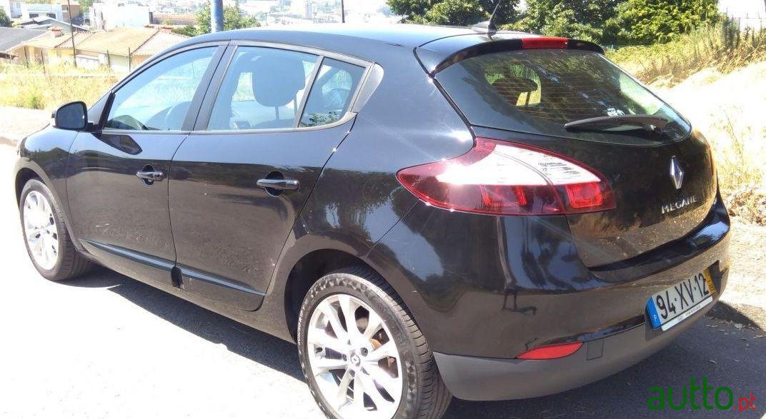 2015' Renault Megane photo #3