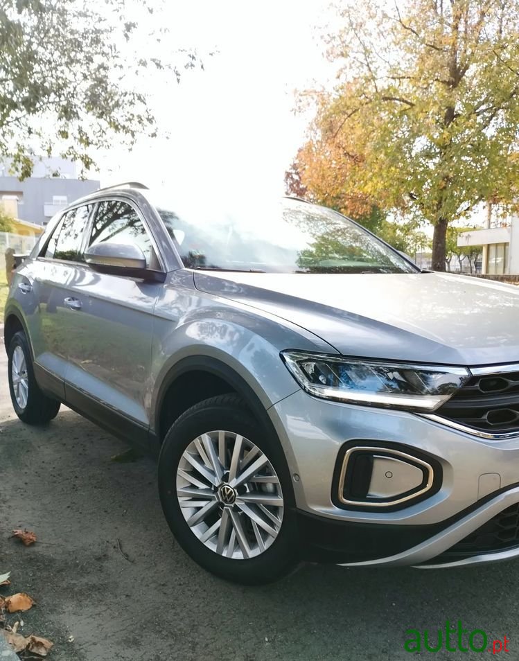 2023' Volkswagen T-Roc 1.0 Tsi photo #3