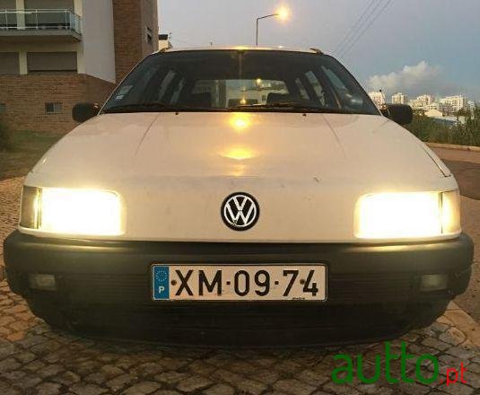 1991' Volkswagen Passat Variant photo #2