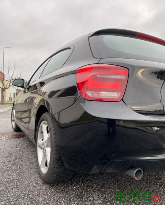 2014' BMW 120 Sport photo #3