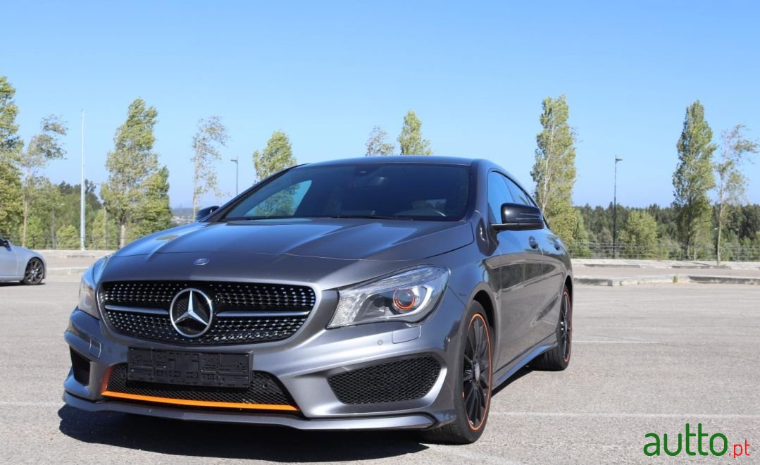 2016' Mercedes-Benz Cla-200 photo #2