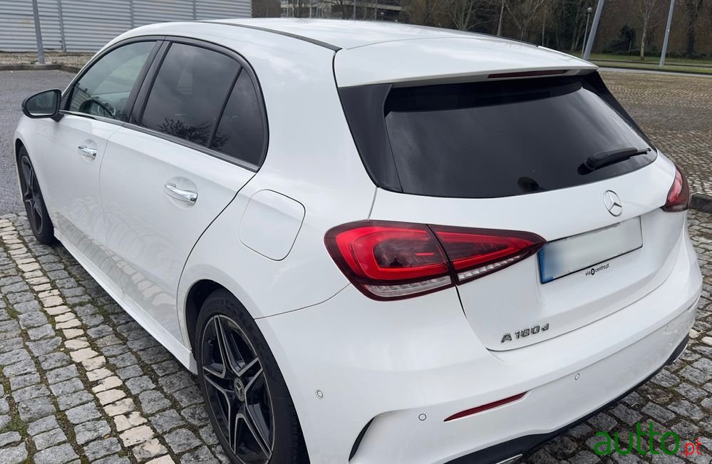 2022' Mercedes-Benz Classe A photo #3