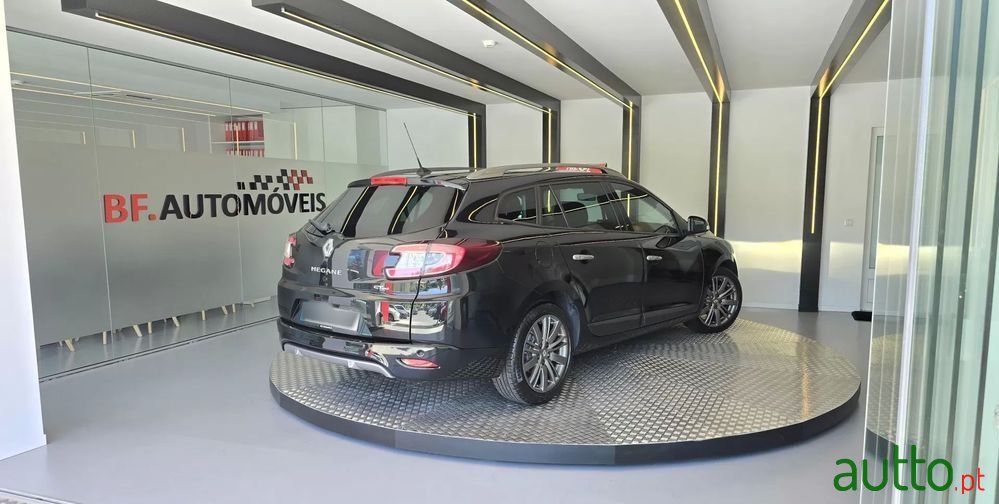 2011' Renault Mégane Sport Tourer photo #4