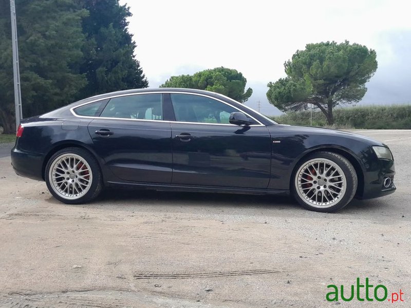 2011' Audi A5 Sportback photo #1