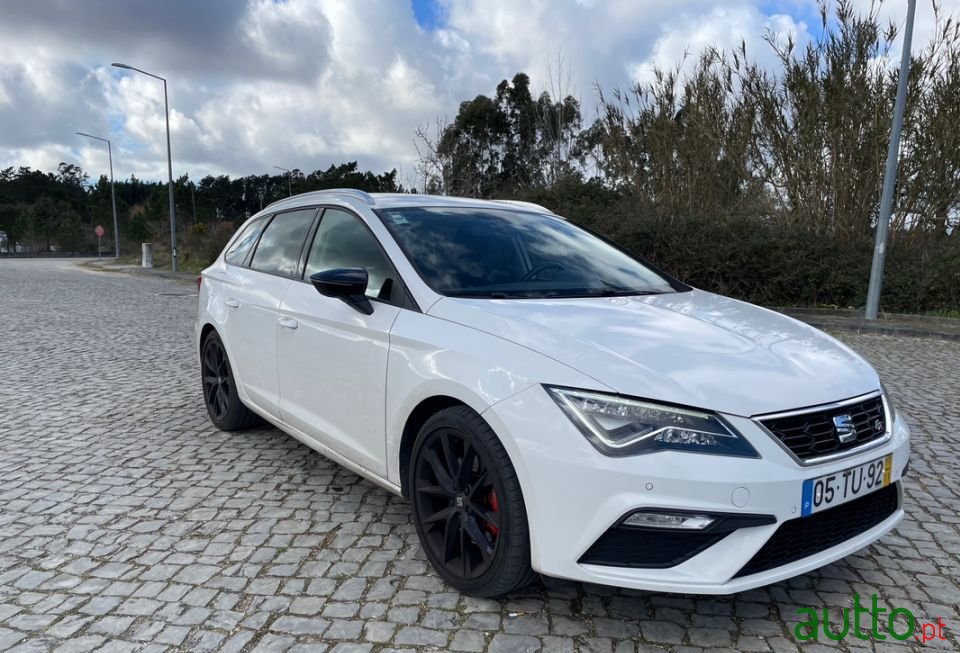 2017' SEAT Leon St photo #1