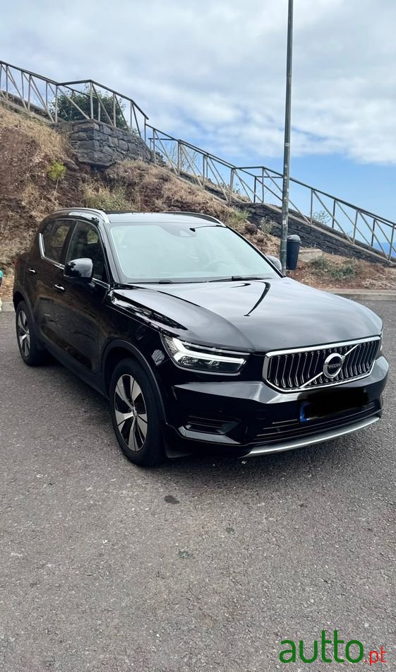 2021' Volvo Xc 40 photo #2