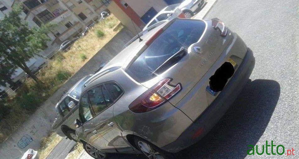 2010' Renault Megane Dynamic photo #4