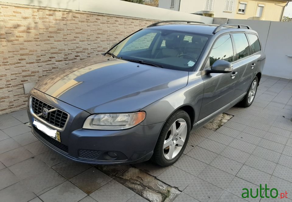 2008' Volvo V70 photo #1