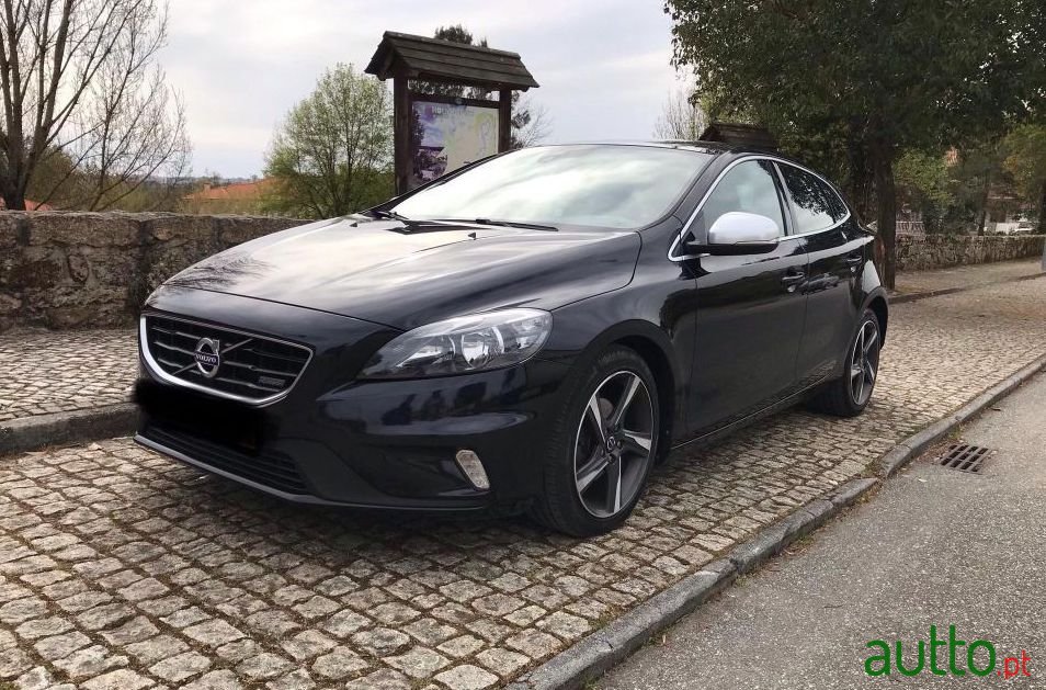 2013' Volvo V40 photo #2
