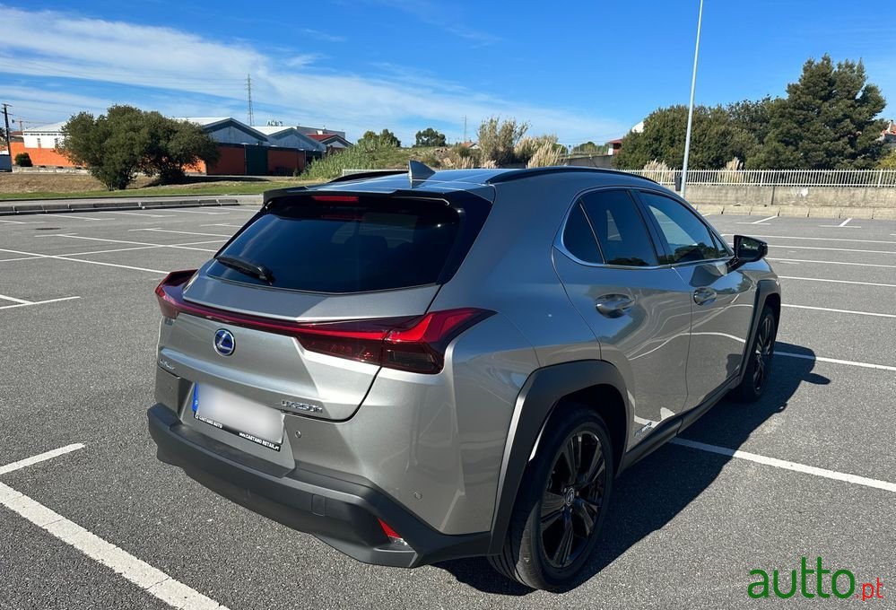 2022' Lexus UX 250h Special Edition photo #6