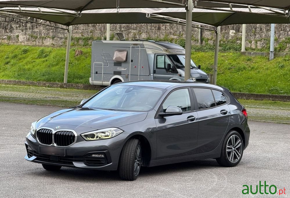 2021' BMW Série 1 I Advantage photo #3