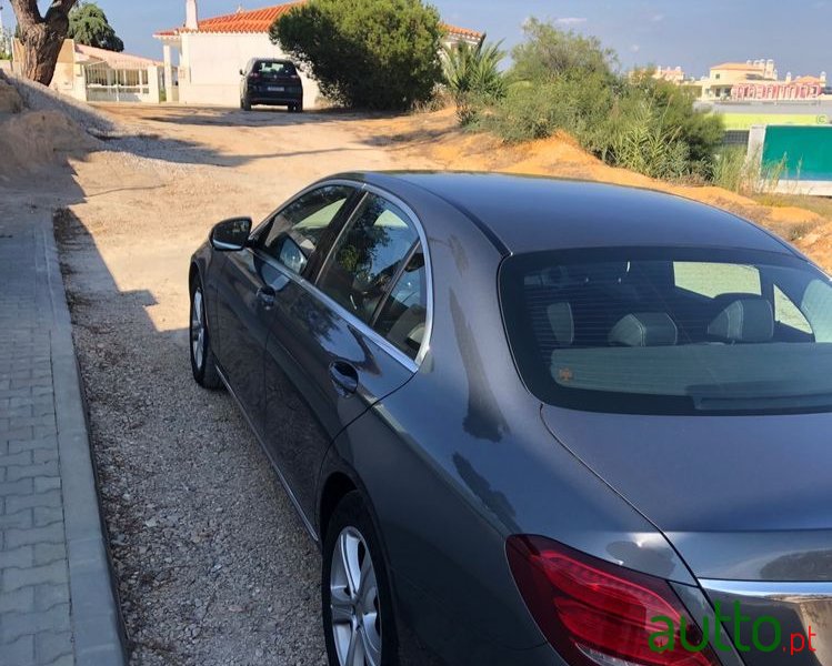 2016' Mercedes-Benz E 220 D Avantgarde photo #2