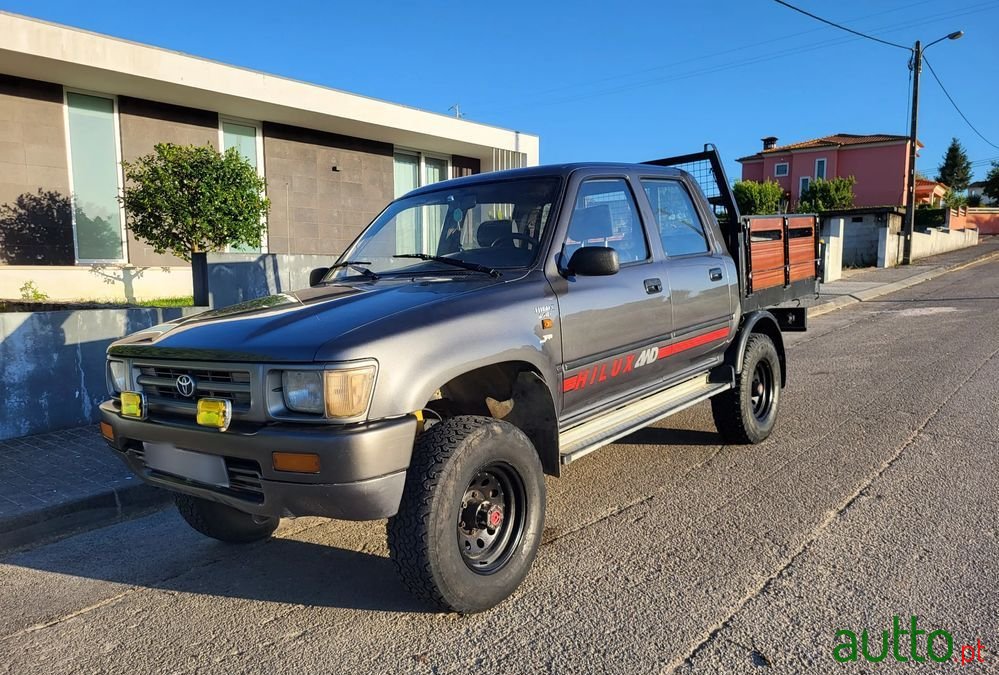 1992' Toyota Hilux photo #1