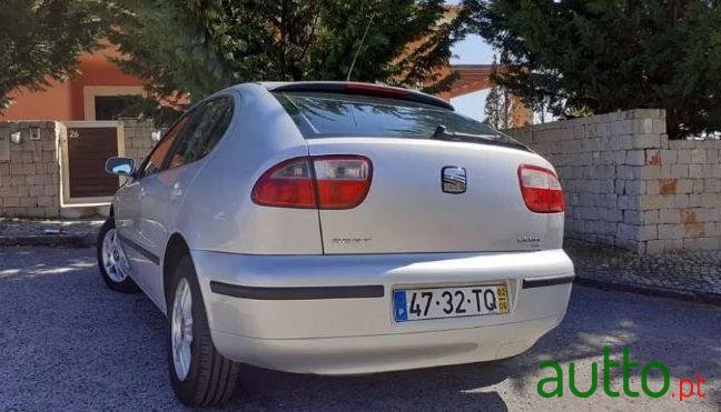 2002' SEAT Leon photo #3