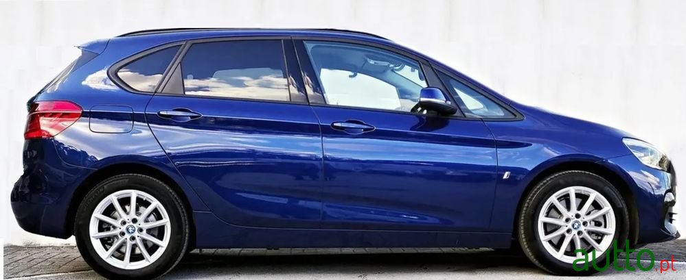 2019' BMW 225Xe Active Tourer Line Sport photo #6