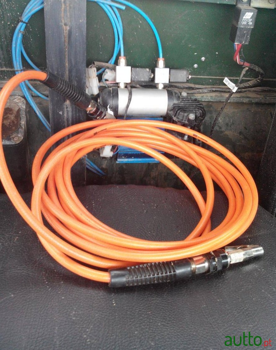 1996' Land Rover Defender 110 300 tgv photo #4