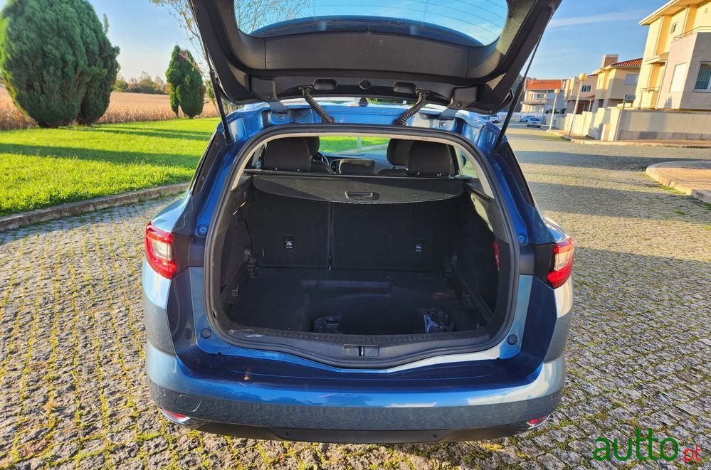 2017' Renault Mégane Sport Tourer photo #4