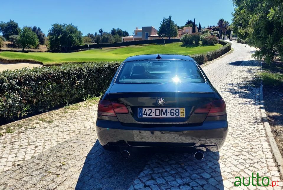 2007' BMW 320 photo #4